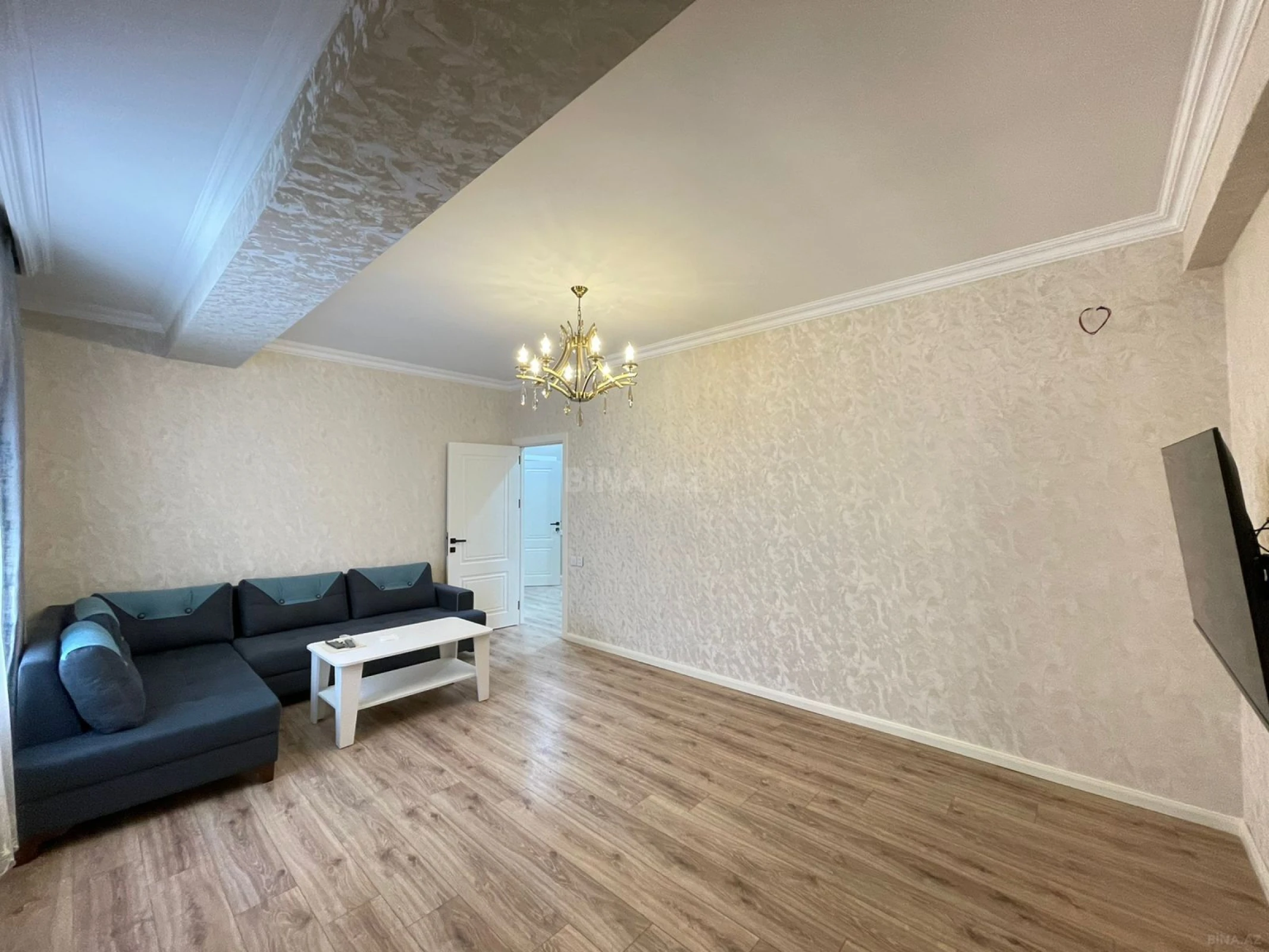 Kirayə verilir 2 otaqlı mənzil 72 m²