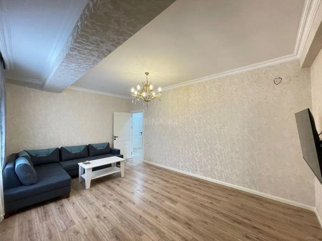 Kirayə verilir 2 otaqlı mənzil 72 m²