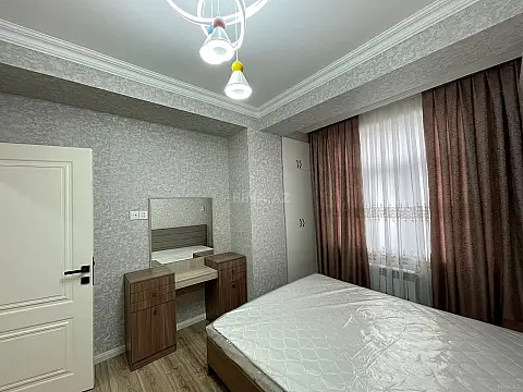 Kirayə verilir 2 otaqlı mənzil 72 m²