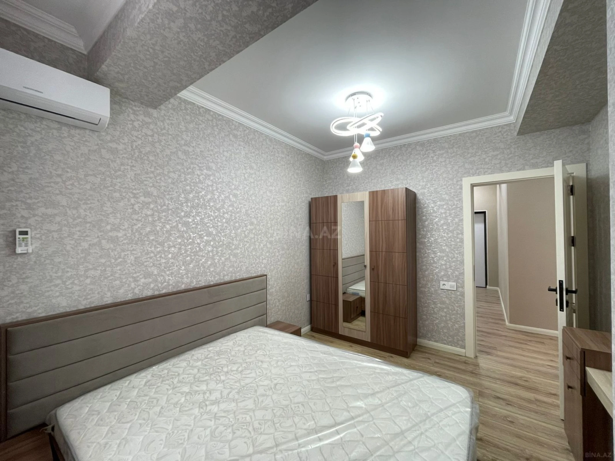 Kirayə verilir 2 otaqlı mənzil 72 m²