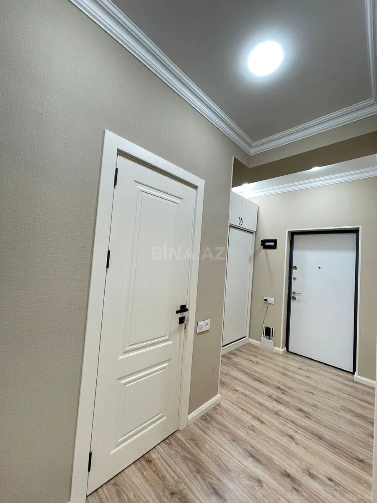 Kirayə verilir 2 otaqlı mənzil 72 m²