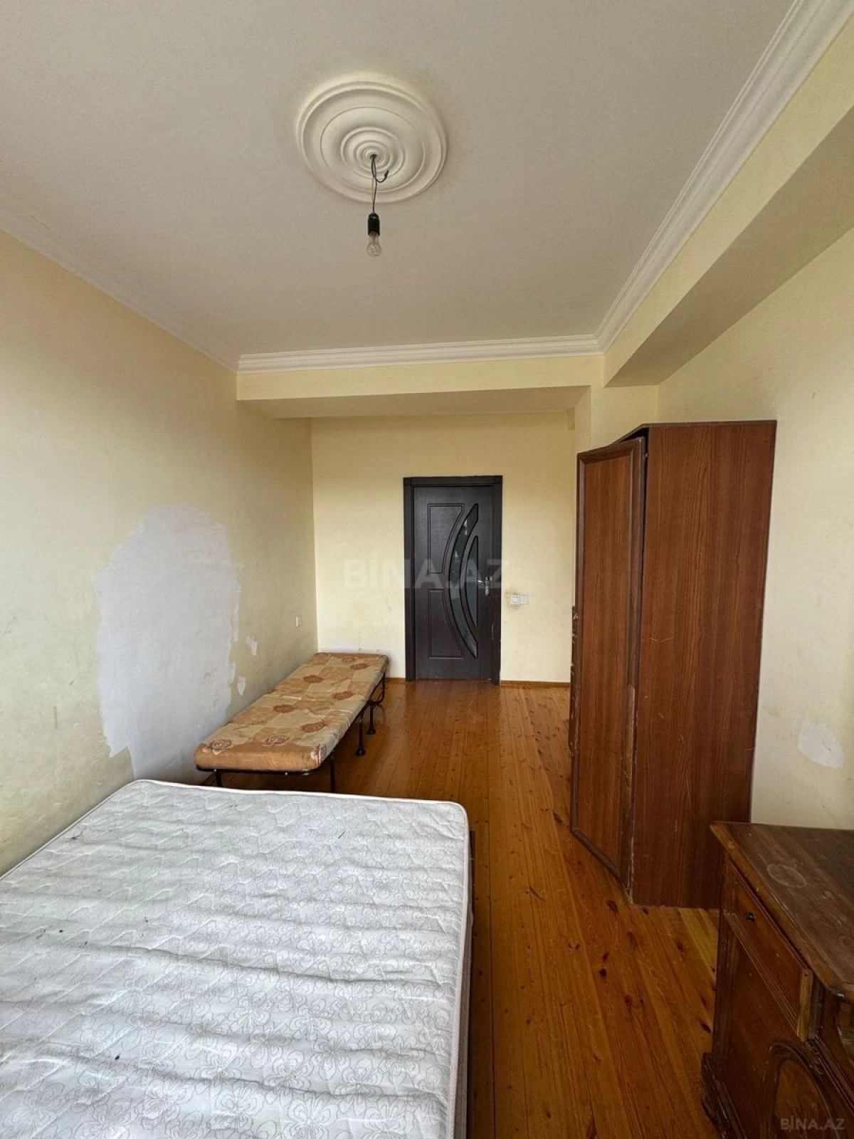 Satılır 2 otaqlı mənzil 73 m²