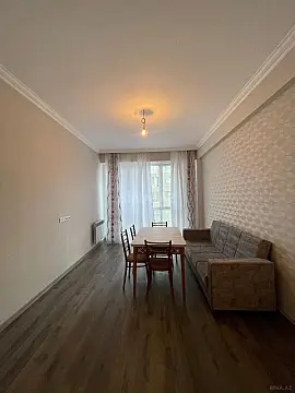 Kirayə verilir 2 otaqlı mənzil 60 m²