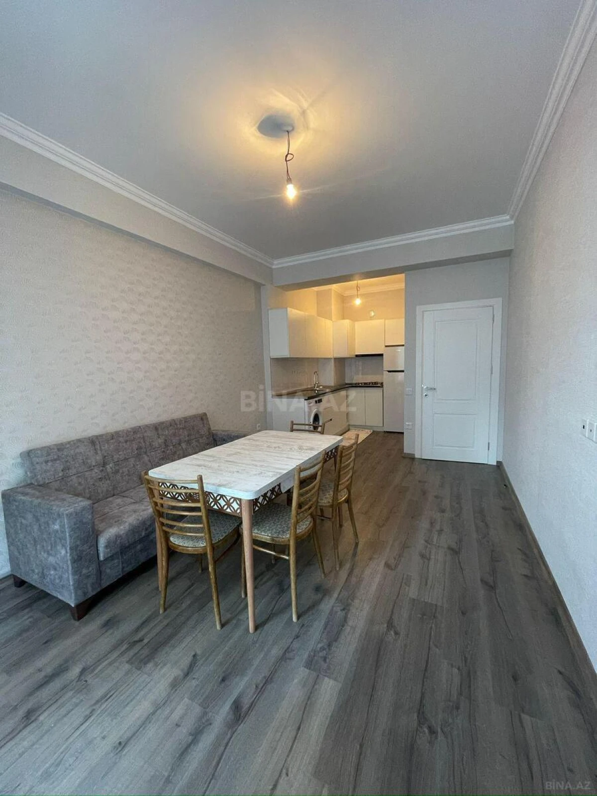 Kirayə verilir 2 otaqlı mənzil 60 m²