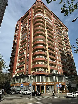 Satılır 4 otaqlı mənzil 200 m² — Bakı, Nərimanov 4 otaq 200.00 m²