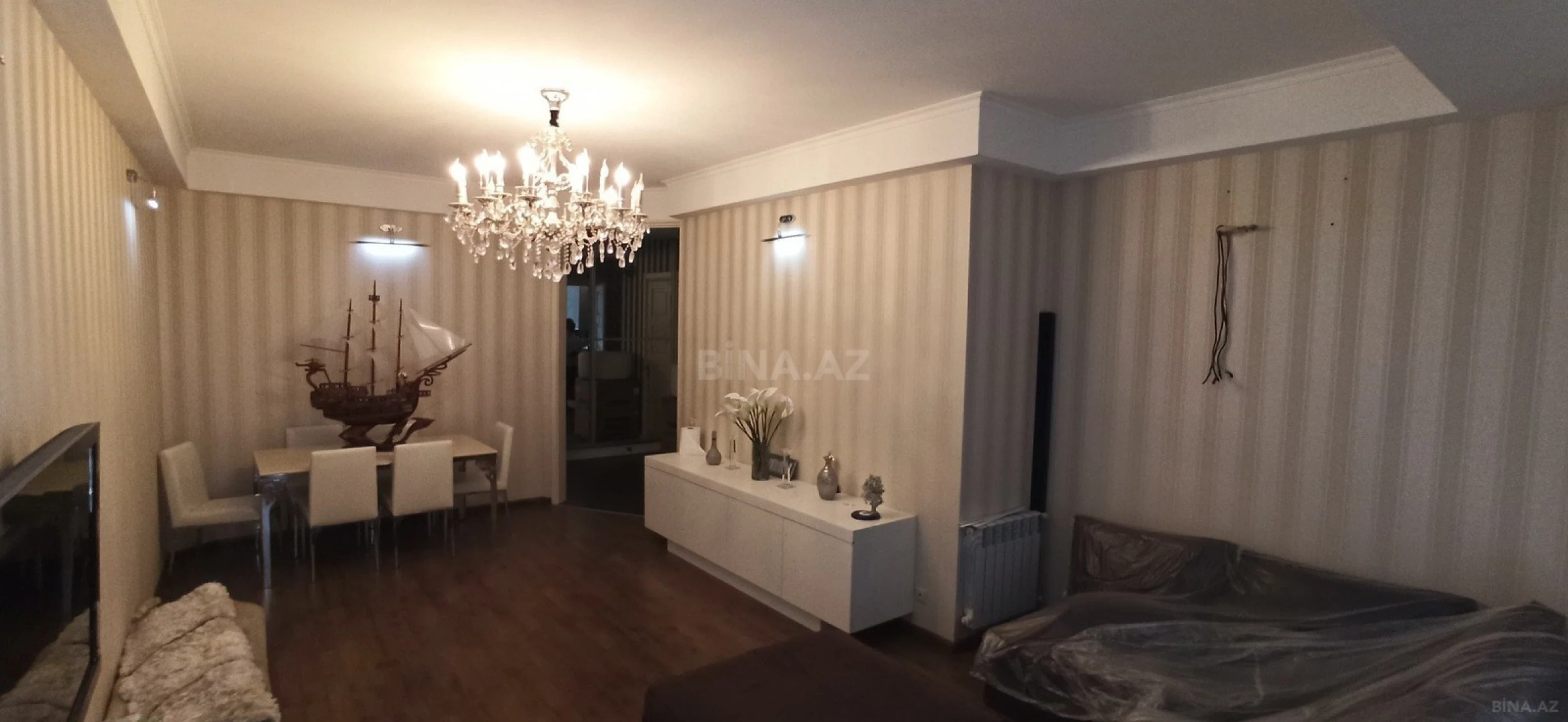 Satılır 2 otaqlı mənzil 96 m²