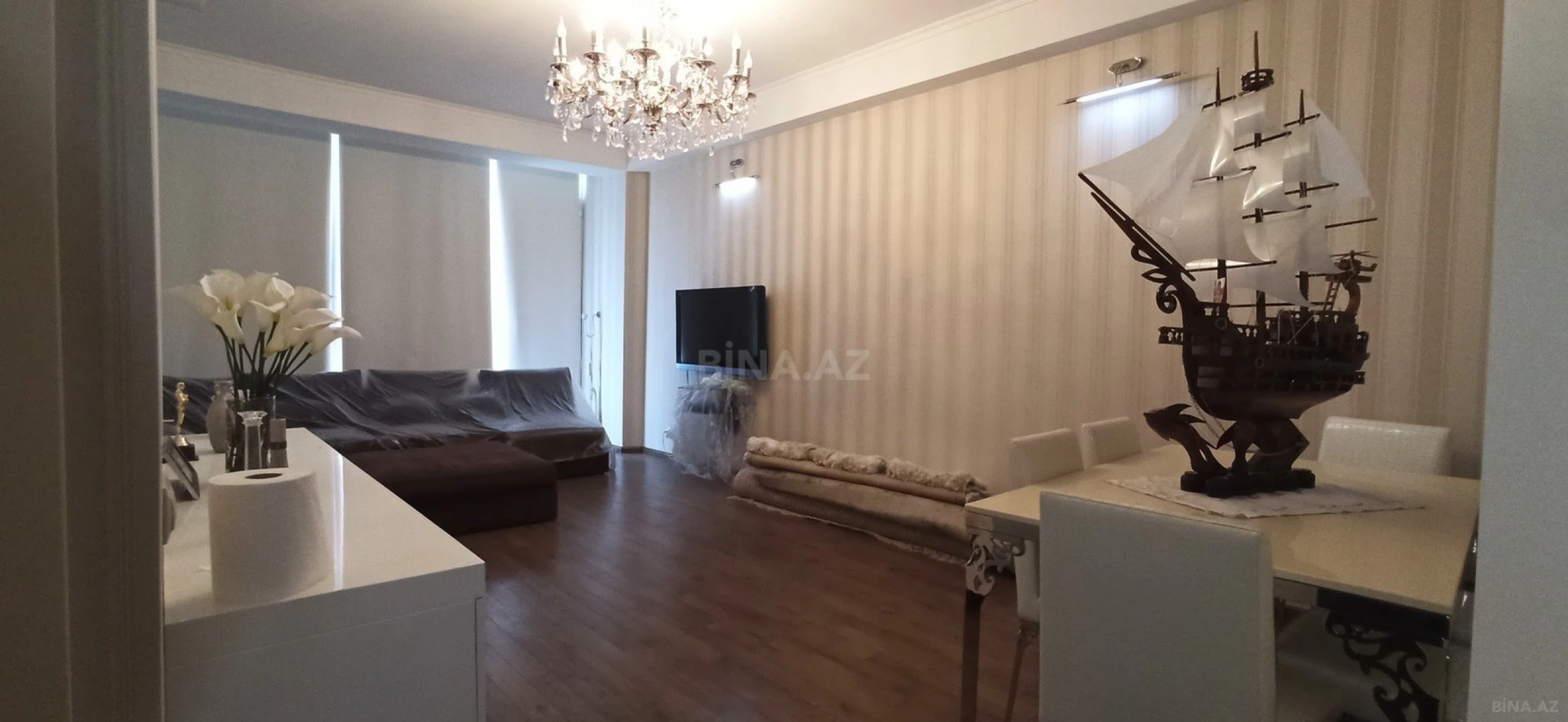 Satılır 2 otaqlı mənzil 96 m²