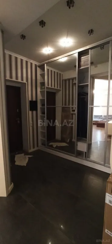 Satılır 2 otaqlı mənzil 96 m²