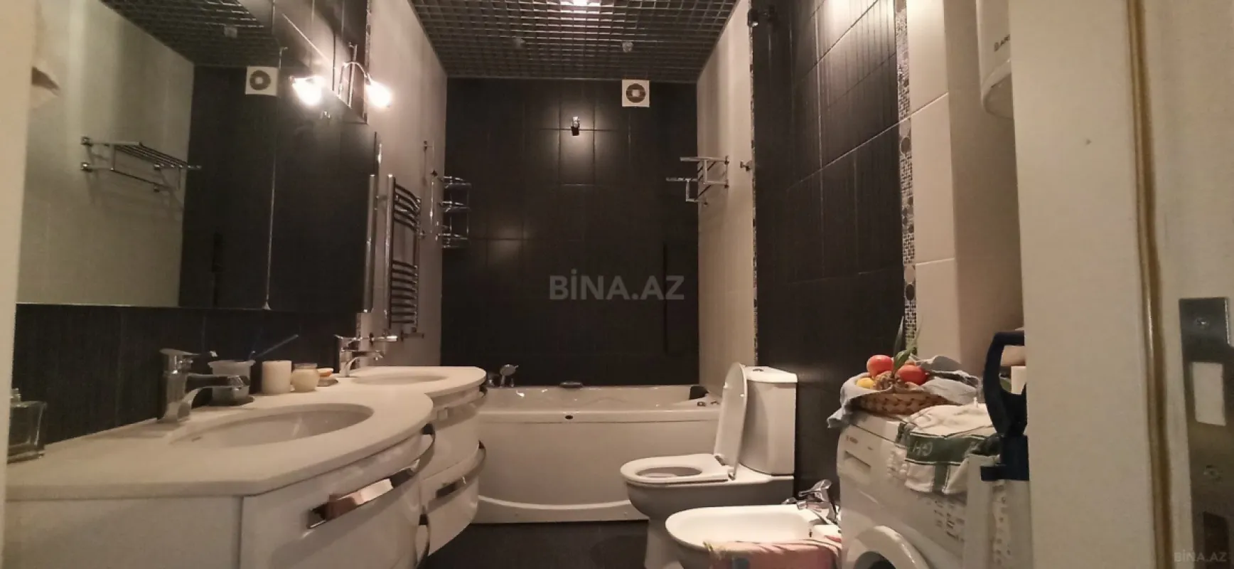 Satılır 2 otaqlı mənzil 96 m²