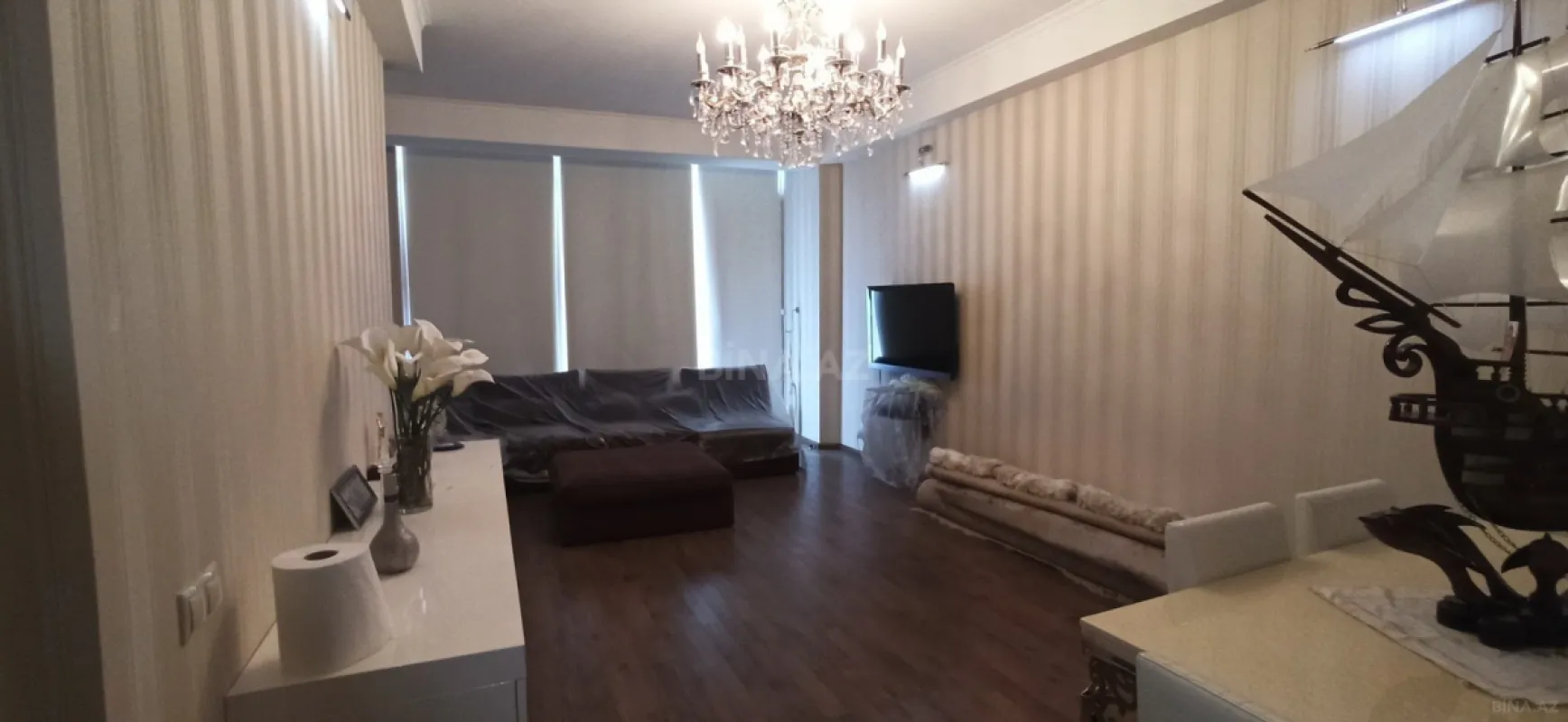 Satılır 2 otaqlı mənzil 96 m²