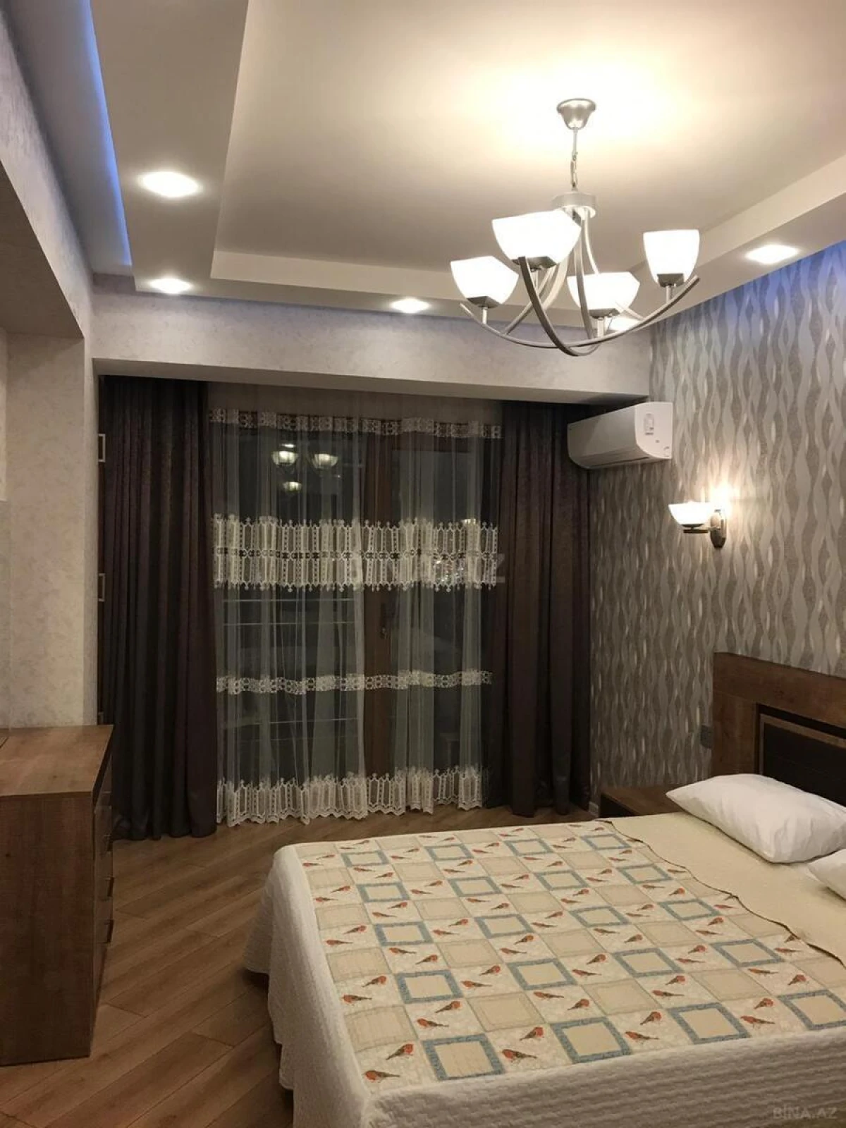 Satılır 2 otaqlı mənzil 78 m²