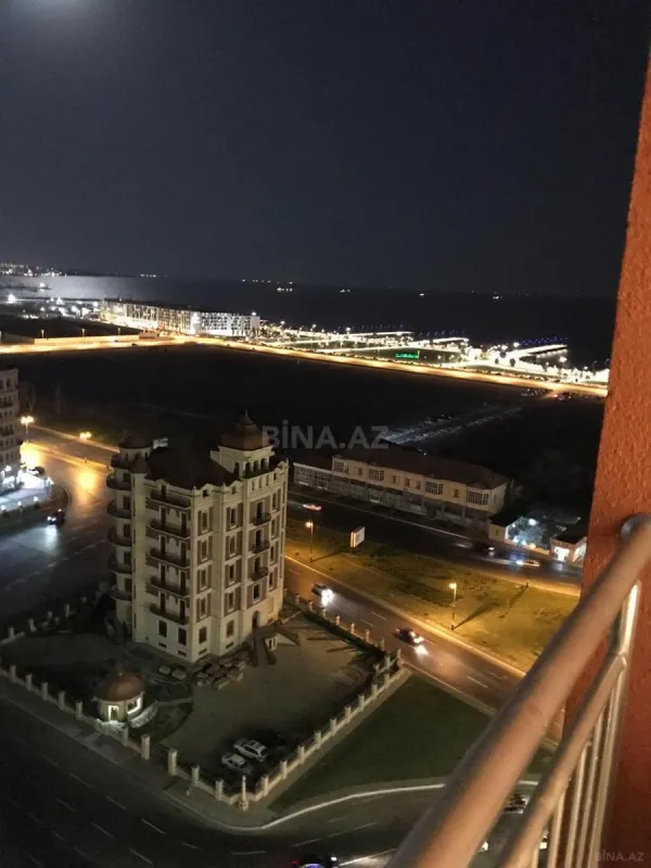 Satılır 2 otaqlı mənzil 78 m²