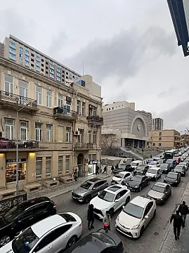 Kirayə verilir 4 otaqlı ofis 160 m²