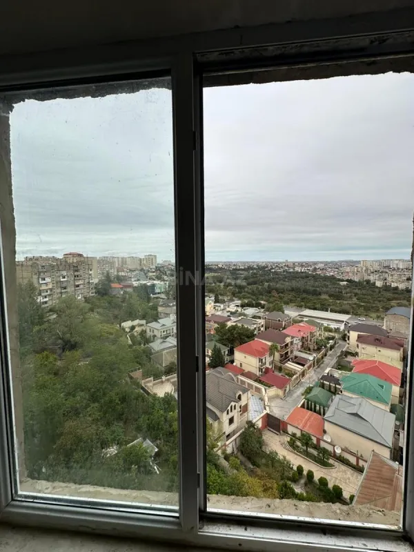 Satılır 4 otaqlı mənzil 110 m²