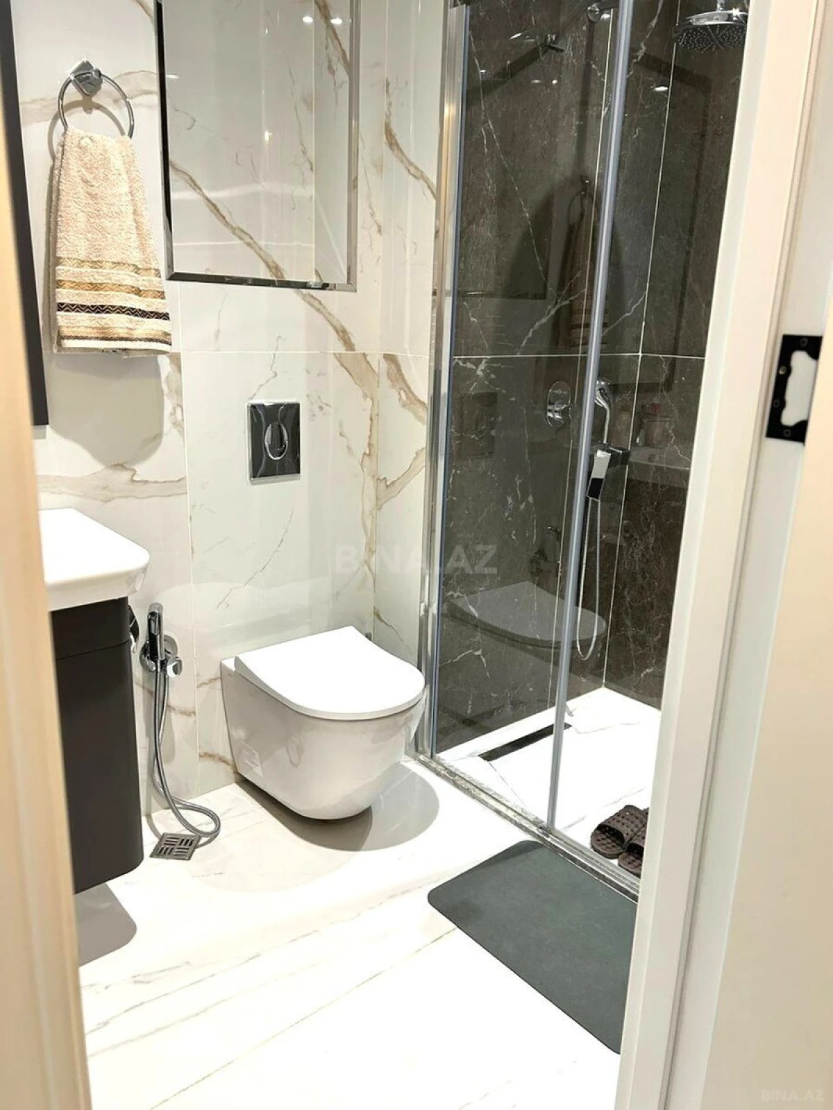 Satılır 3 otaqlı mənzil 86 m²