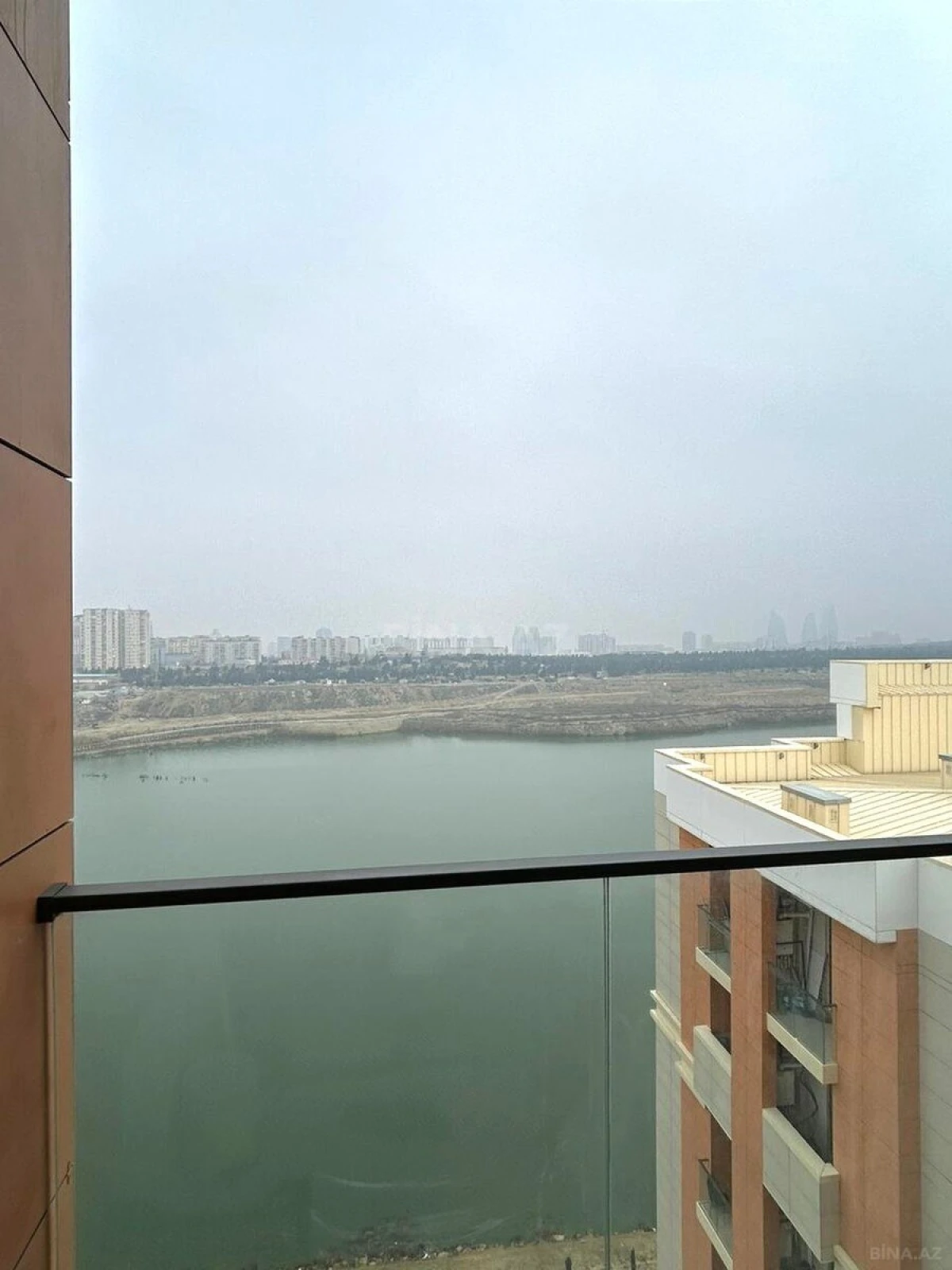 Satılır 3 otaqlı mənzil 86 m²