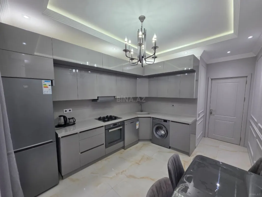 Kirayə verilir 2 otaqlı mənzil 98 m²