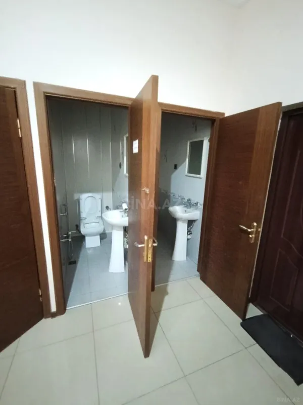 Satılır 4 otaqlı mənzil 140 m²
