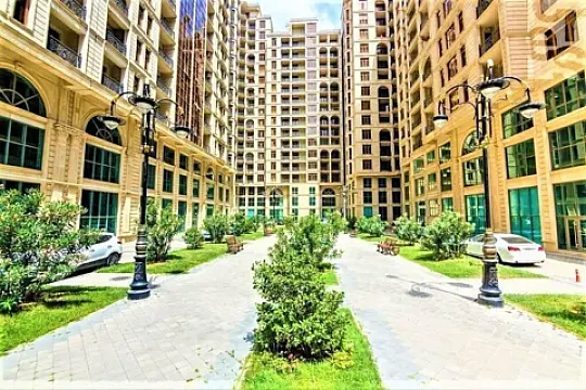 Kirayə verilir 3 otaqlı mənzil 180 m² — Bakı 3 otaq 180.00 m²