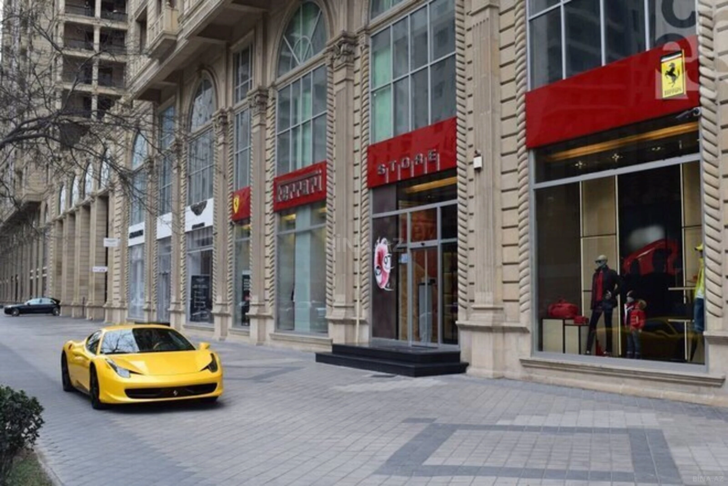 Kirayə verilir 3 otaqlı mənzil 180 m²