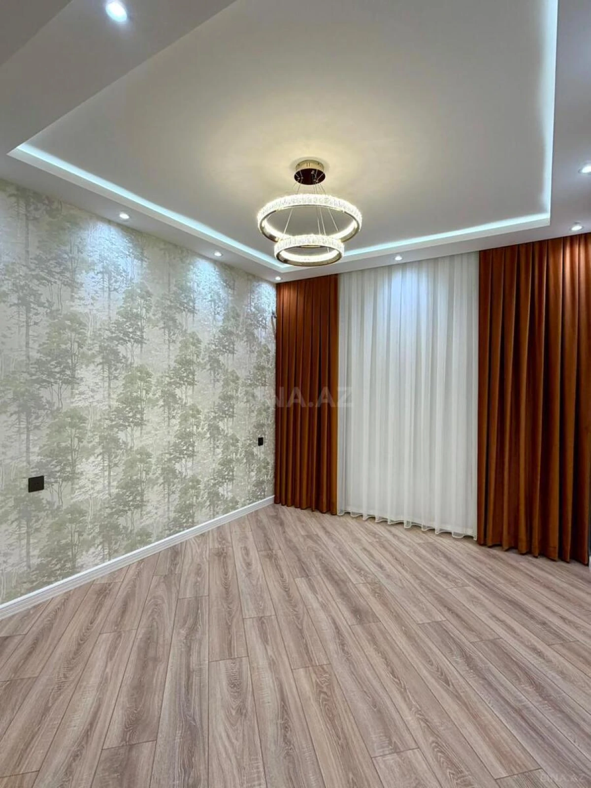 Satılır 3 otaqlı mənzil 120 m²