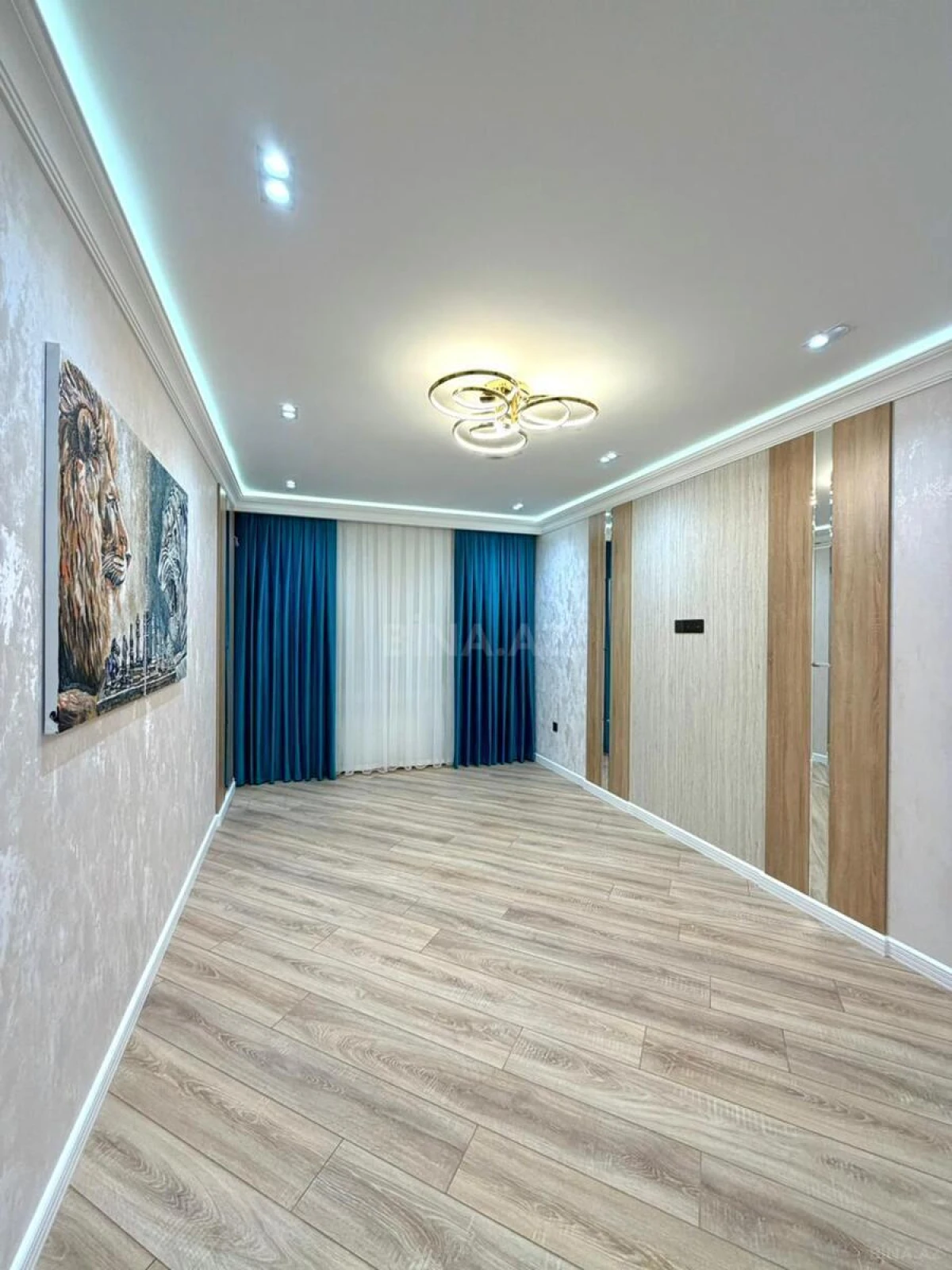 Satılır 3 otaqlı mənzil 120 m²