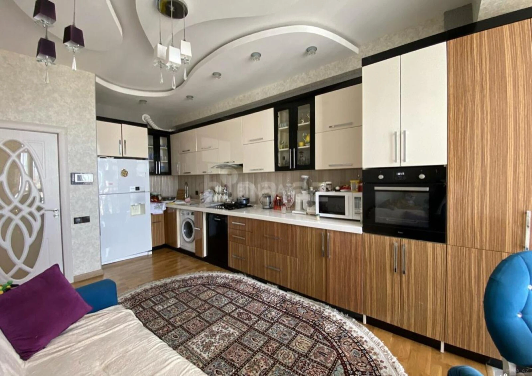 Kirayə verilir 2 otaqlı mənzil 70 m²