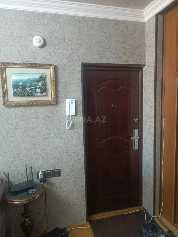 Satılır 5 otaqlı mənzil 145 m²
