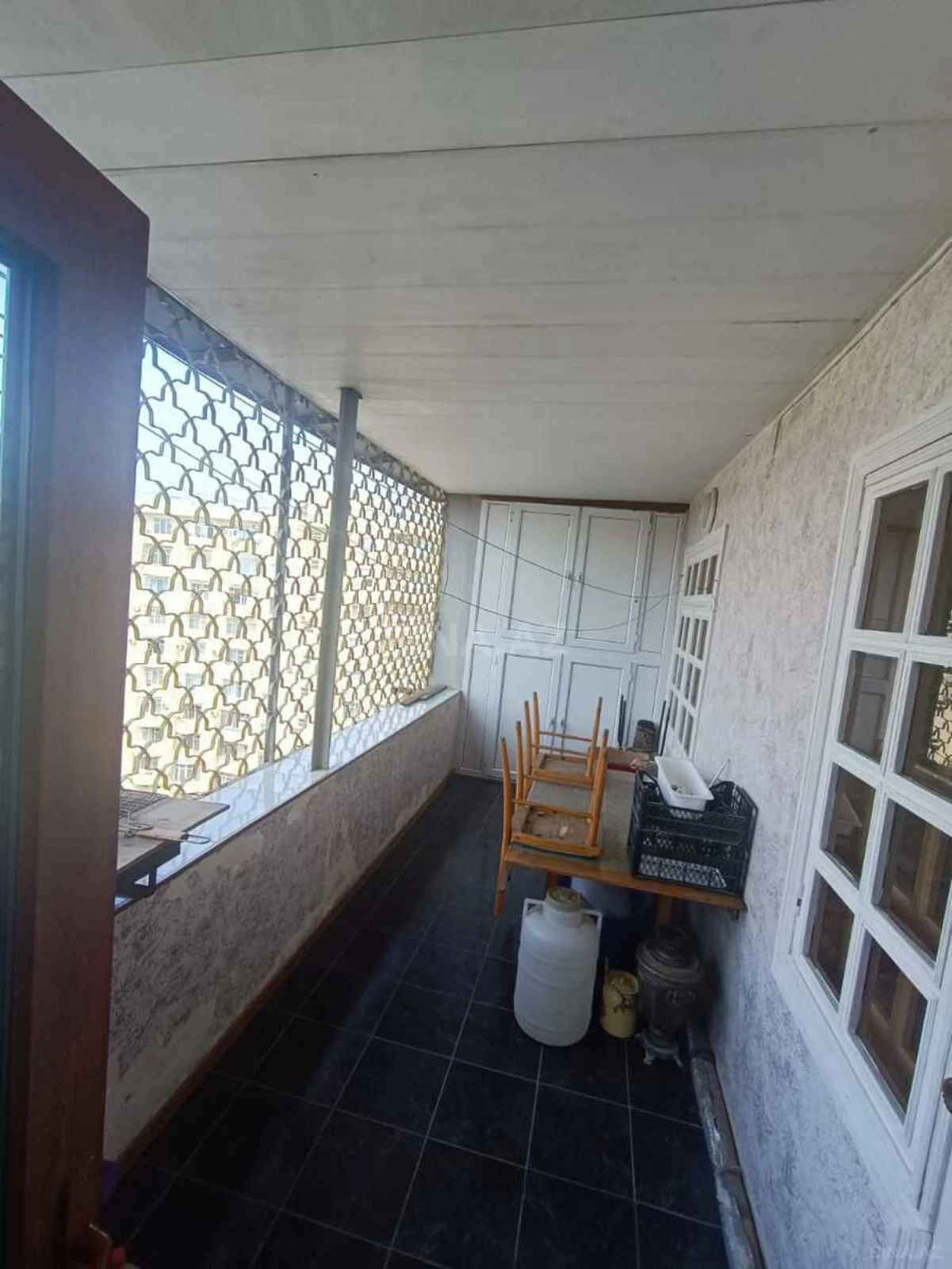 Satılır 5 otaqlı mənzil 145 m²