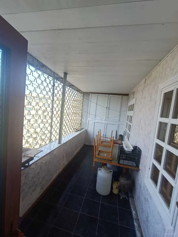 Satılır 5 otaqlı mənzil 145 m²