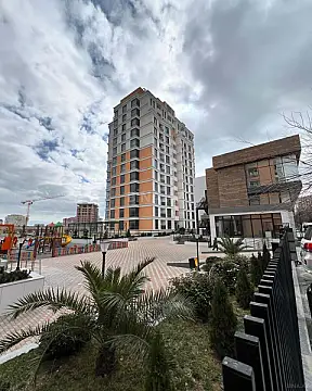 Satılır 3 otaqlı mənzil 130 m² — Bakı 3 otaq 130.00 m²