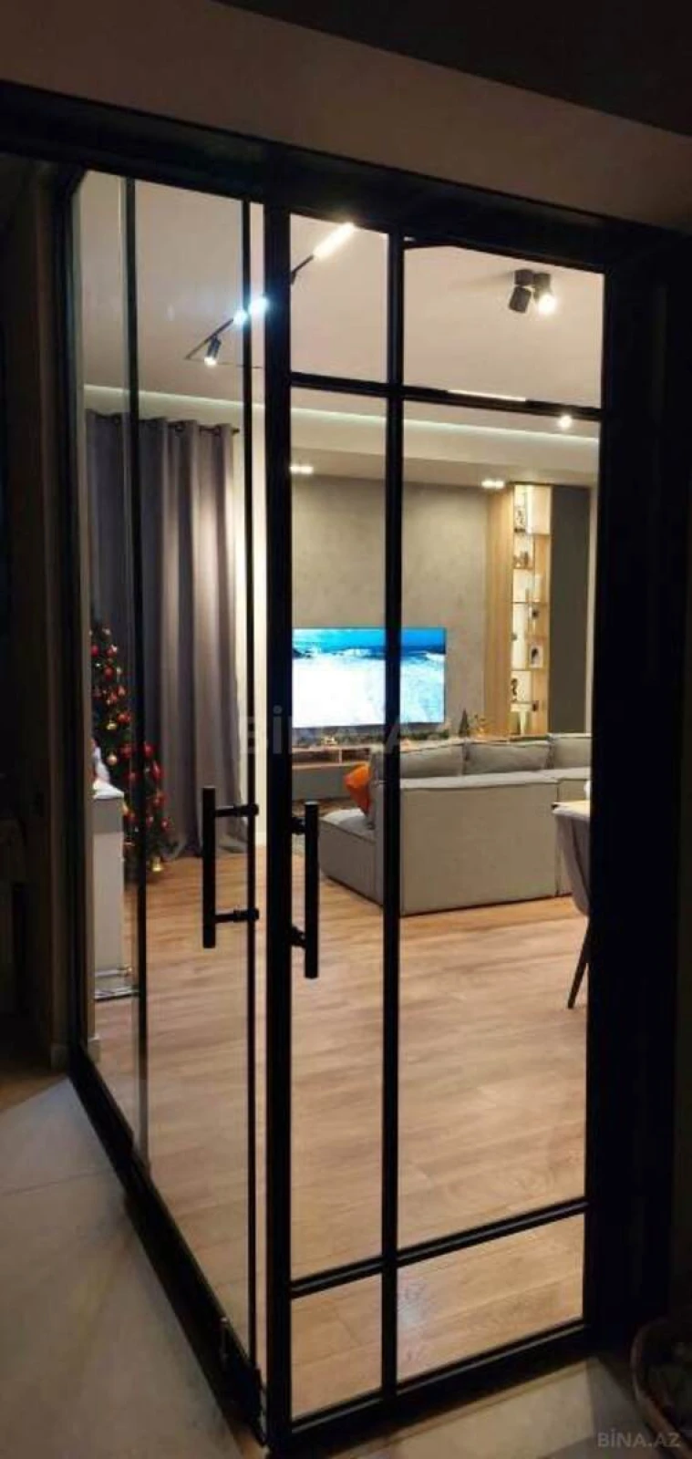 Satılır 3 otaqlı mənzil 130 m²