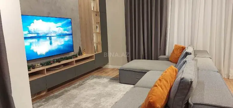 Satılır 3 otaqlı mənzil 130 m²