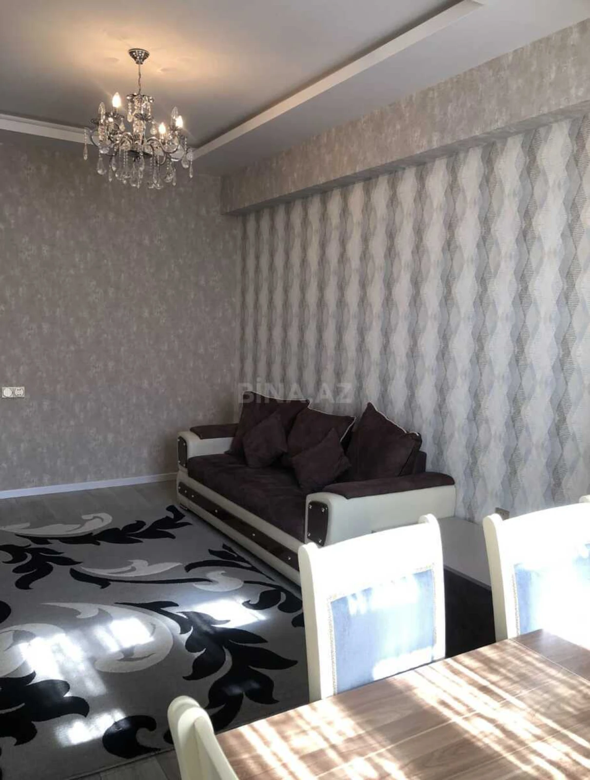 Kirayə verilir 3 otaqlı mənzil 110 m²