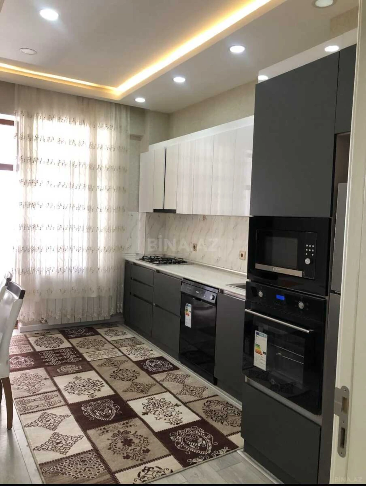 Kirayə verilir 3 otaqlı mənzil 110 m²