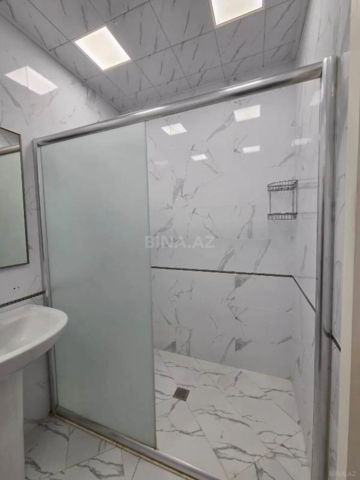 Satılır 2 otaqlı mənzil 110 m²