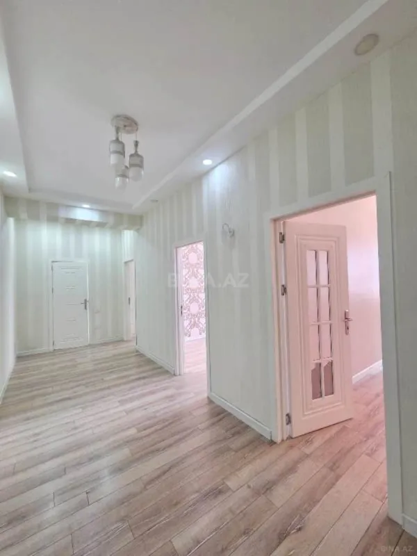 Satılır 2 otaqlı mənzil 110 m²