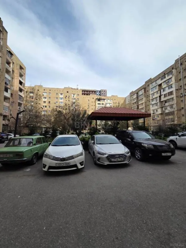 Satılır 2 otaqlı mənzil 110 m²