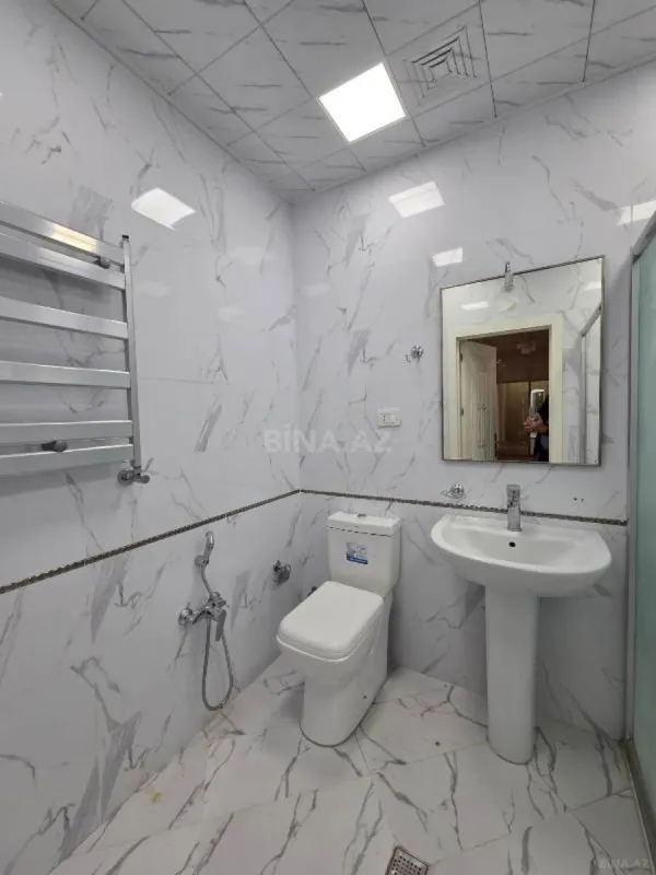 Satılır 2 otaqlı mənzil 110 m²