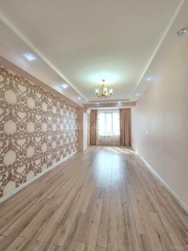 Satılır 2 otaqlı mənzil 110 m²