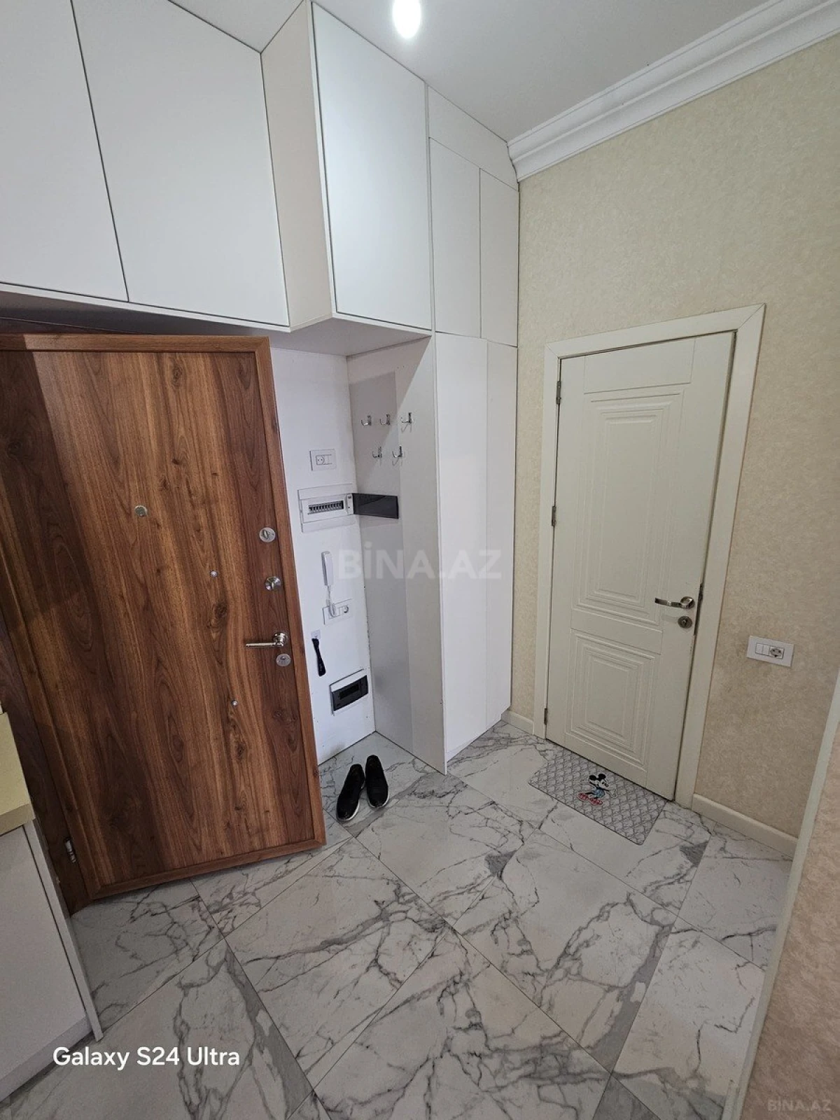 Kirayə verilir 2 otaqlı mənzil 60 m²