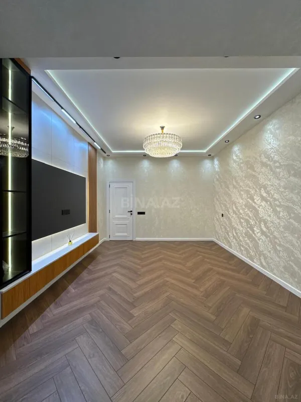 Satılır 3 otaqlı mənzil 105 m²