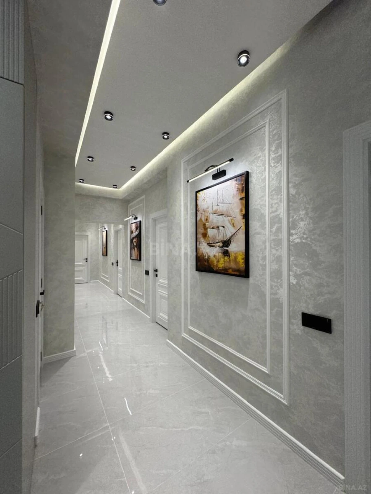 Satılır 3 otaqlı mənzil 105 m²