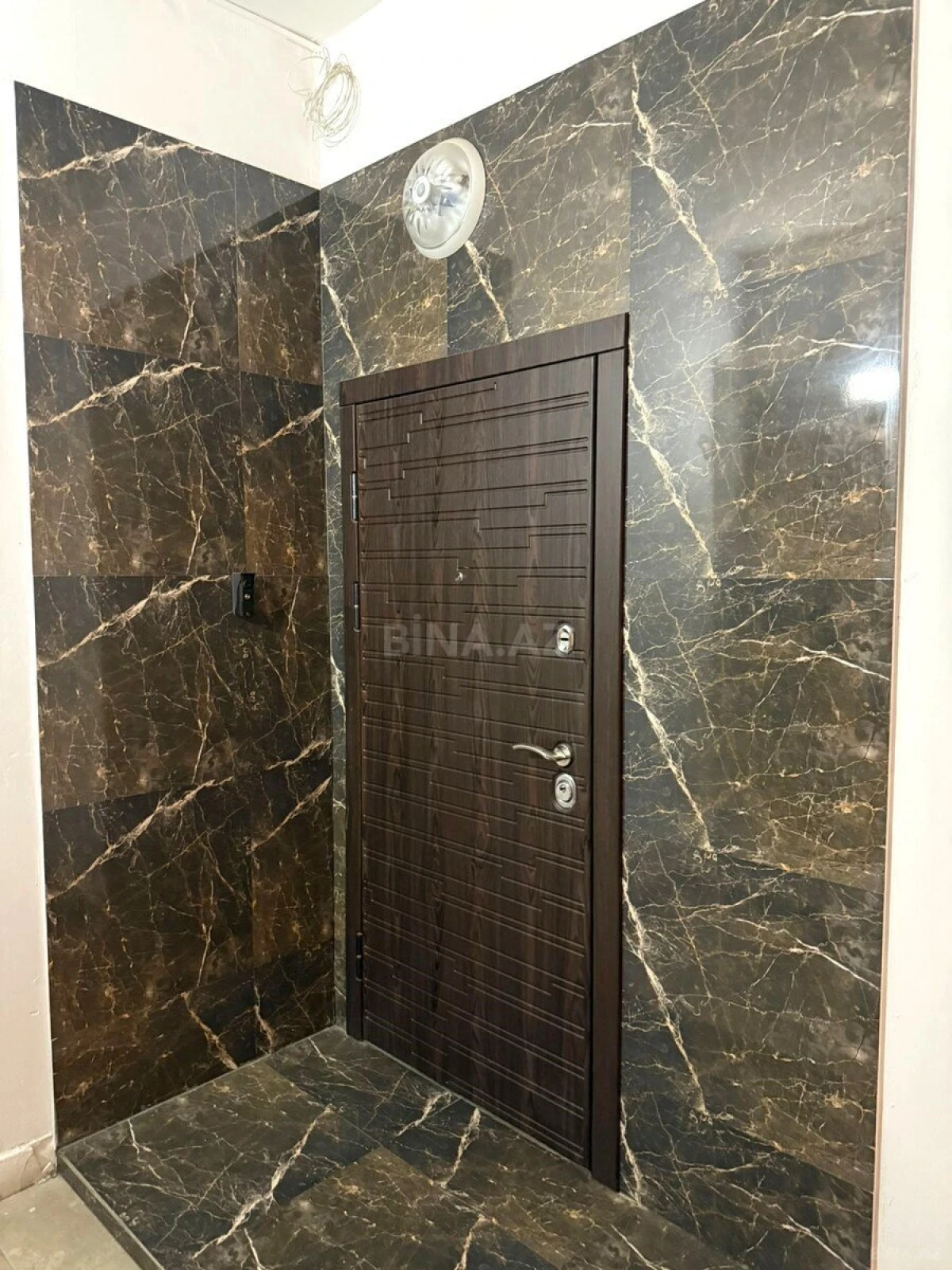 Satılır 3 otaqlı mənzil 116 m²