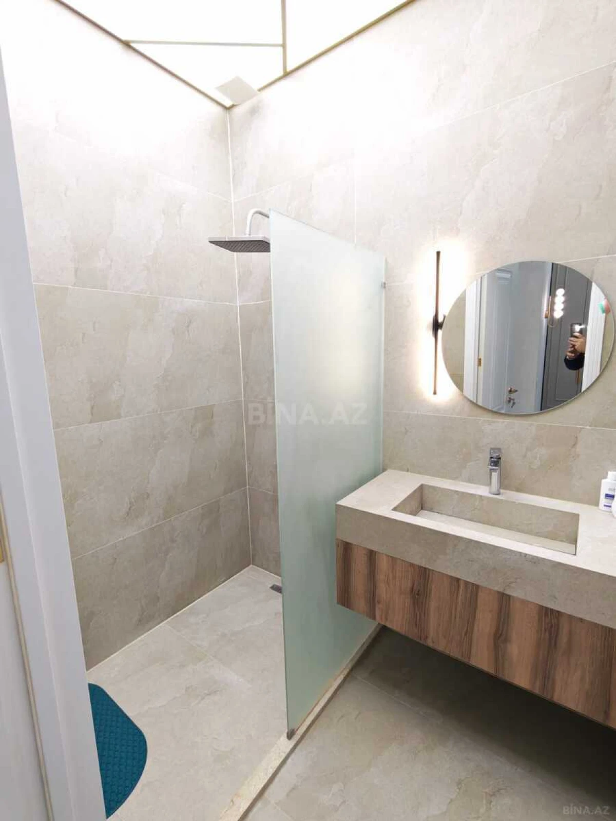 Satılır 3 otaqlı mənzil 130 m²