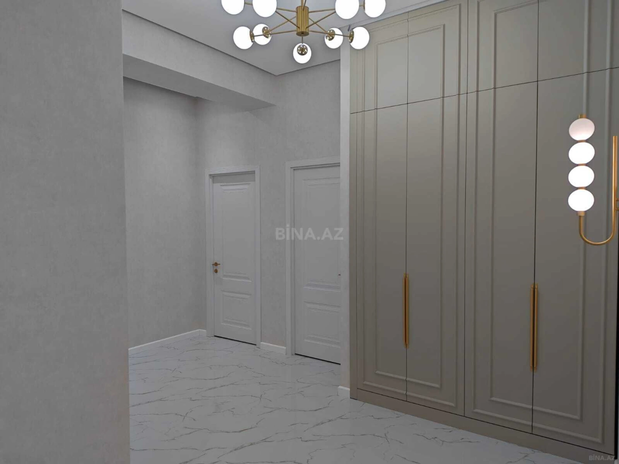 Satılır 3 otaqlı mənzil 130 m²