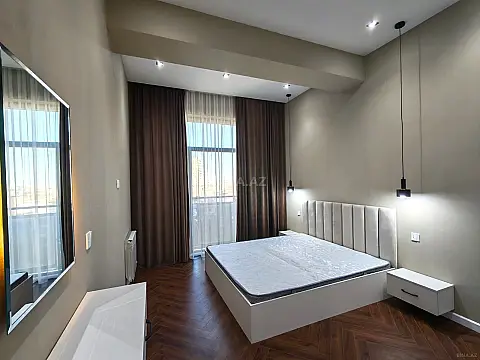 Satılır 3 otaqlı mənzil 130 m²