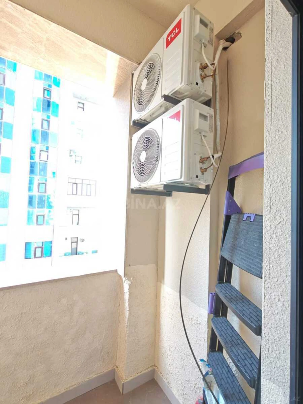 Satılır 3 otaqlı mənzil 130 m²