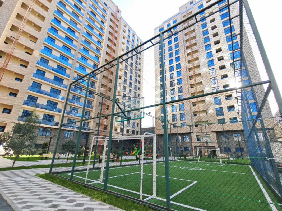 Satılır 3 otaqlı mənzil 130 m²