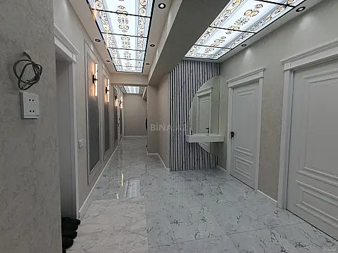Satılır 4 otaqlı mənzil 155 m²